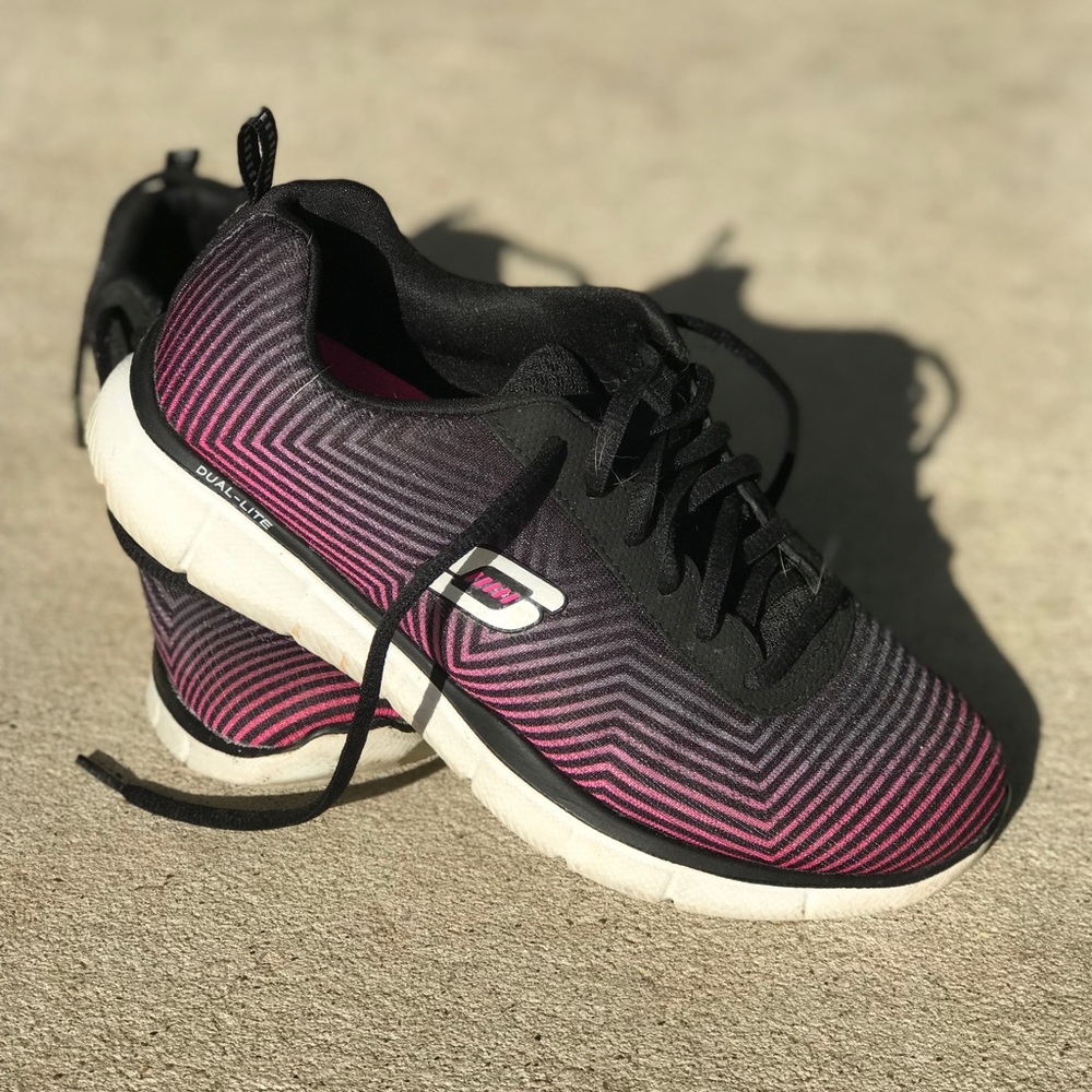 Memory foam Skechers